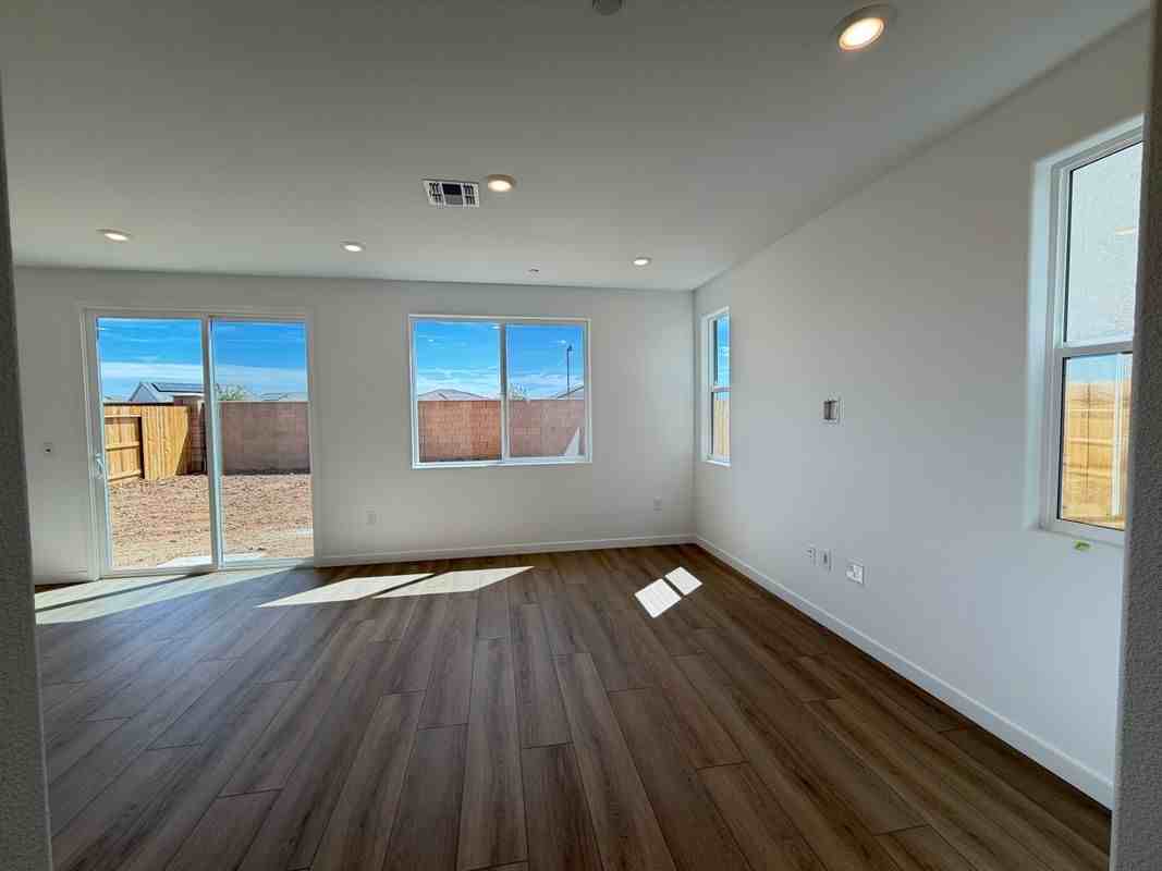 8333 Mincey Way - Photo 3 of 14