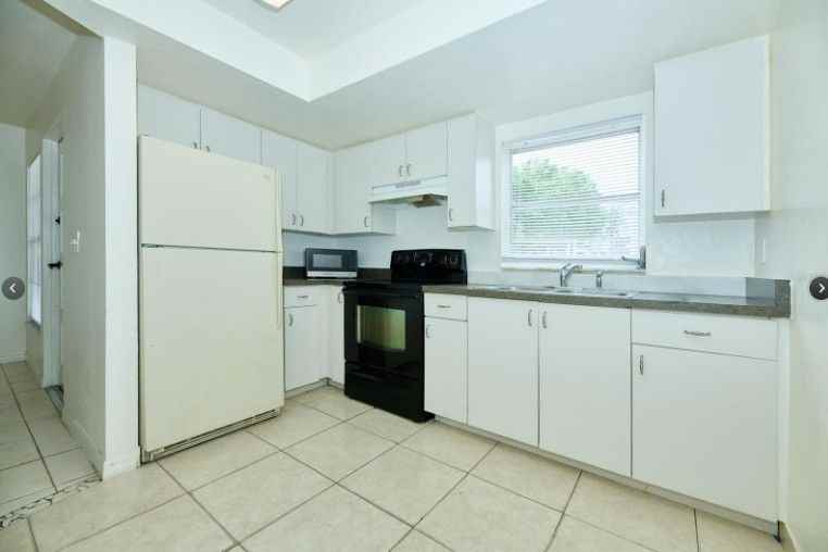 2308 60th Ave W - Photo 3 of 4