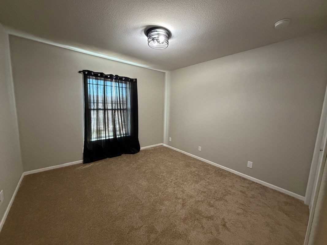 710 Sunrise Ct - Photo 7 of 10