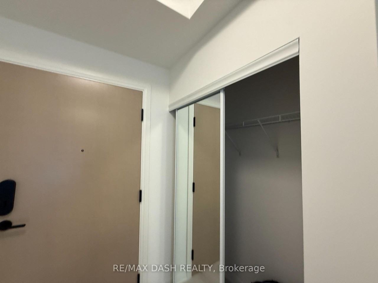 280 Dundas Street West #708 - Photo 3 of 27
