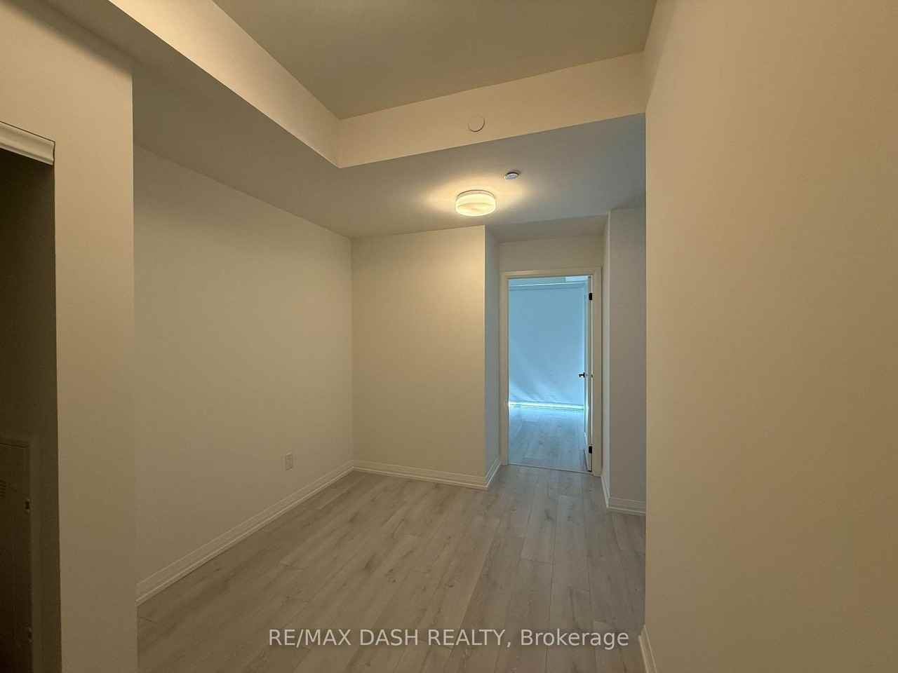 280 Dundas Street West #708 - Photo 4 of 27