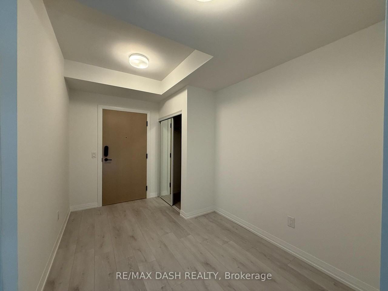 280 Dundas Street West #708 - Photo 6 of 27