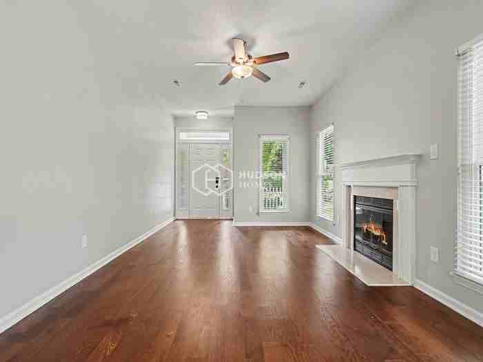 8728 Sam Dee Rd - Photo 6 of 32