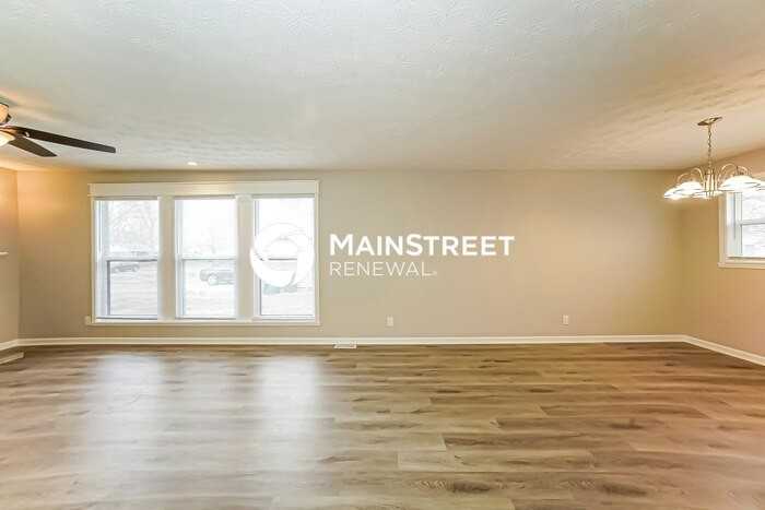5012 Lincoln Rd - Photo 4 of 17