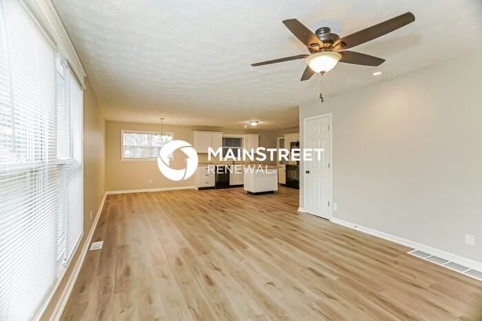 5012 Lincoln Rd - Photo 5 of 17