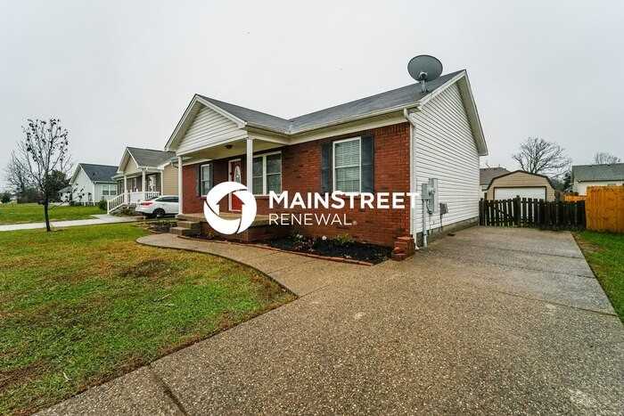 585 Tecumseh Dr - Photo 3 of 16