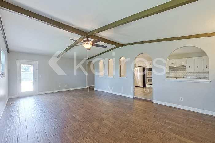 2501 Sw 91st St - Photo 6 of 22