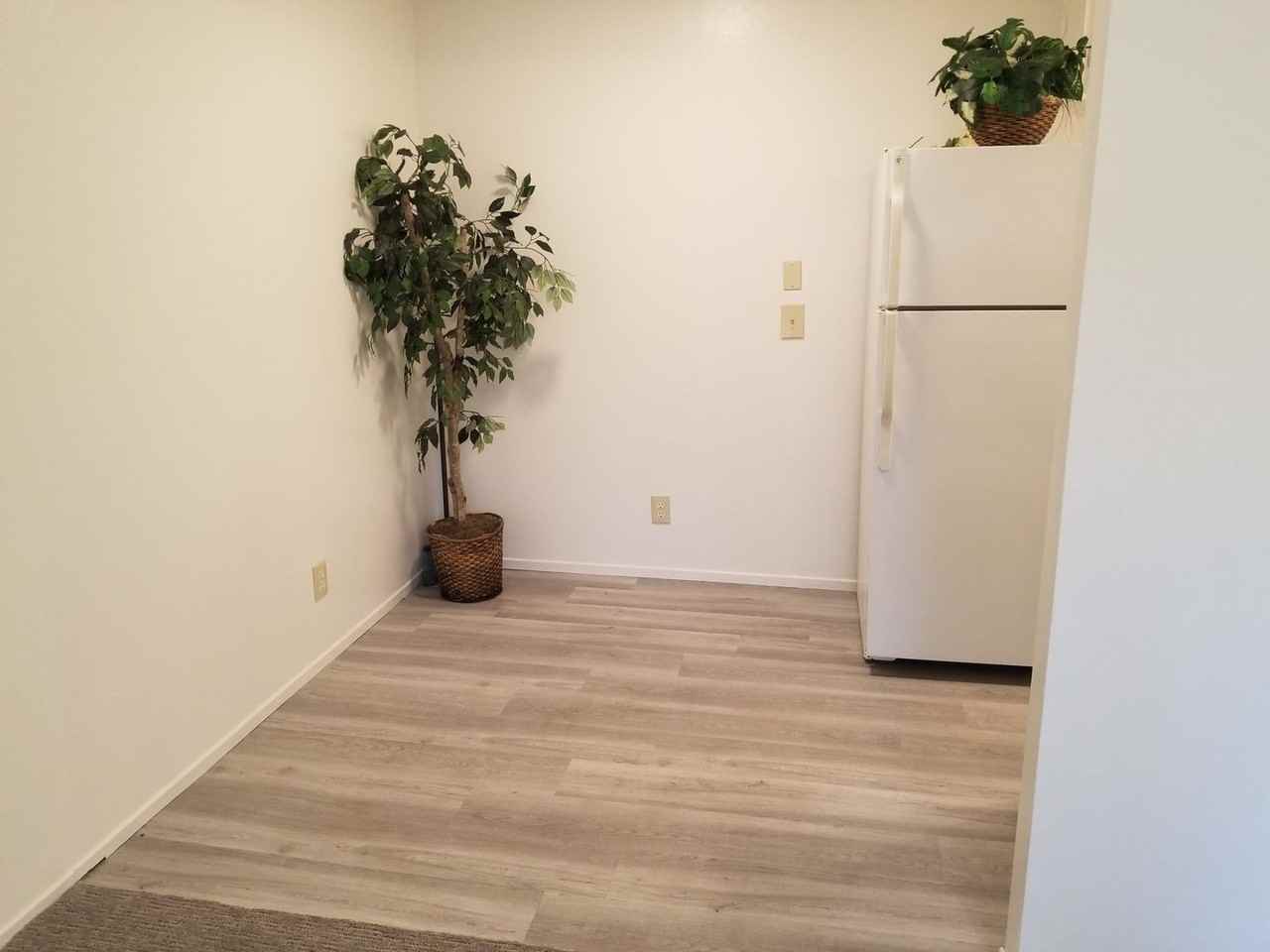 613 Woodland - Photo 2 of 21