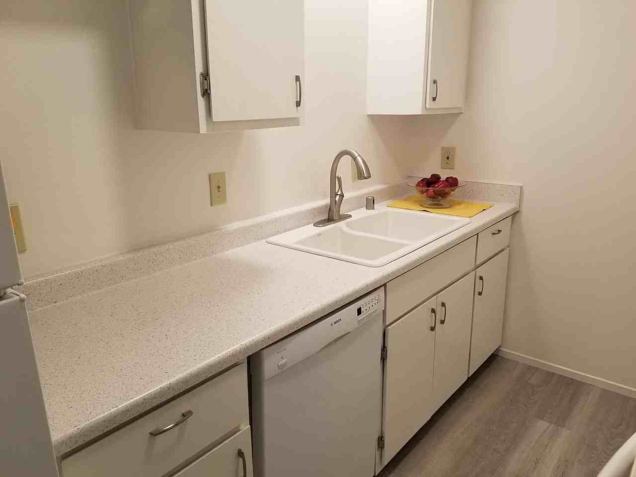 613 Woodland - Photo 5 of 21