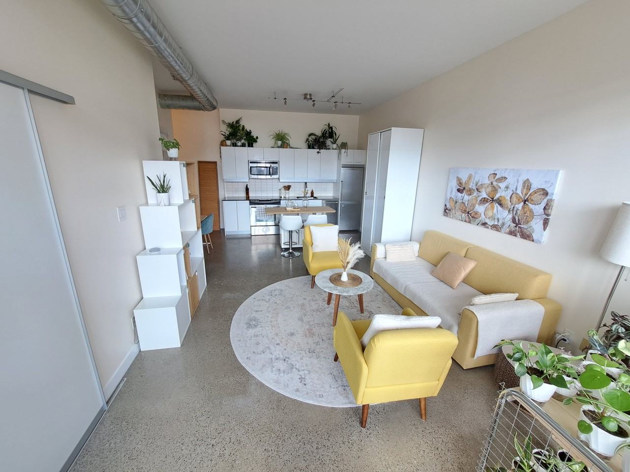 569 King Street East - Photo 2 of 29