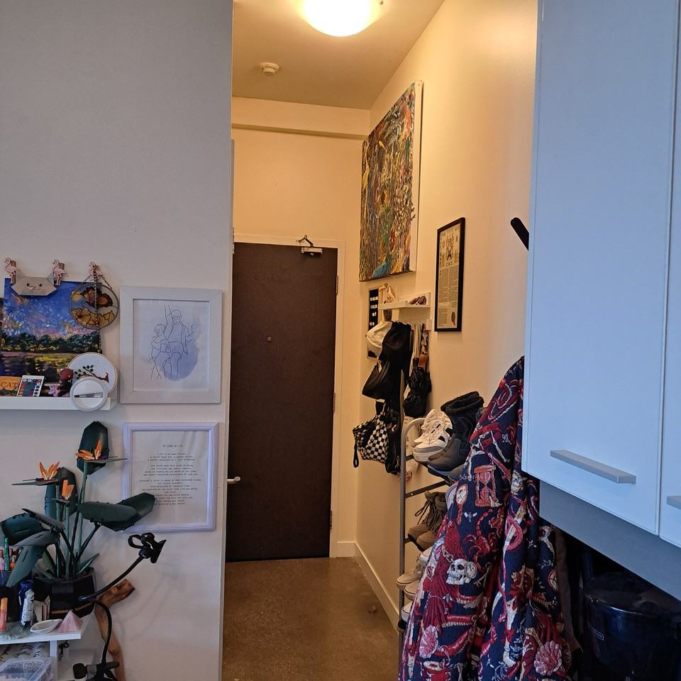 569 King Street East - Photo 5 of 29