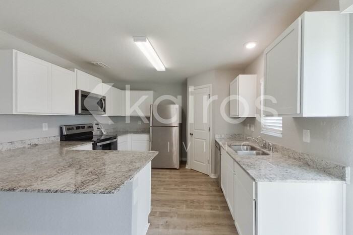 110 Kismet Pkwy E - Photo 7 of 28