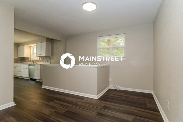 6946 N Hickory St - Photo 6 of 17