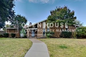featured image of 3016 Dartmouth Dr