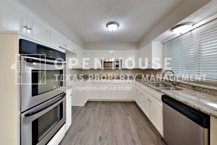 3016 Dartmouth Dr - Photo 7 of 24