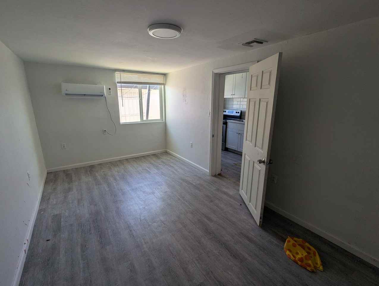 102 E. Hatcher Rd. (CB) - Photo 2 of 31