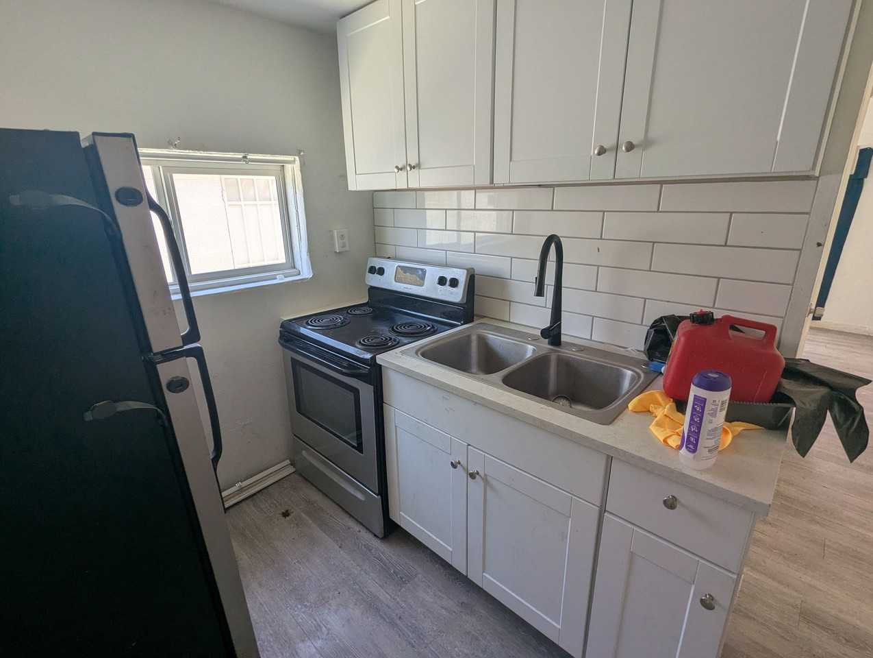 102 E. Hatcher Rd. (CB) - Photo 5 of 31