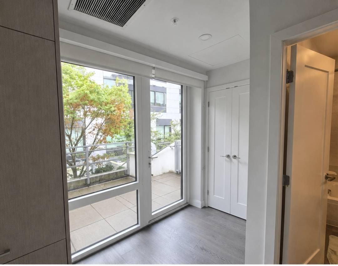 4932 Cambie Street - Photo 2 of 15
