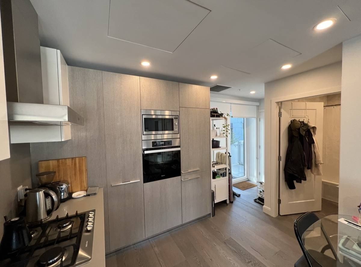 4932 Cambie Street - Photo 6 of 15
