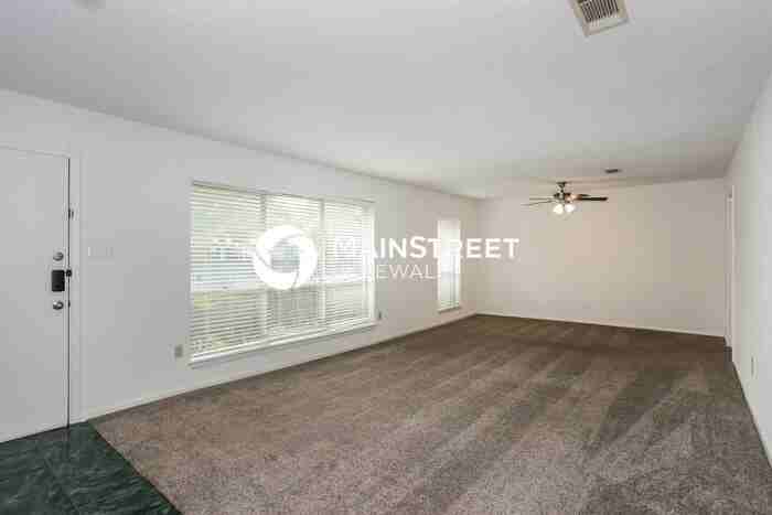 5213 South Dr - Photo 3 of 16