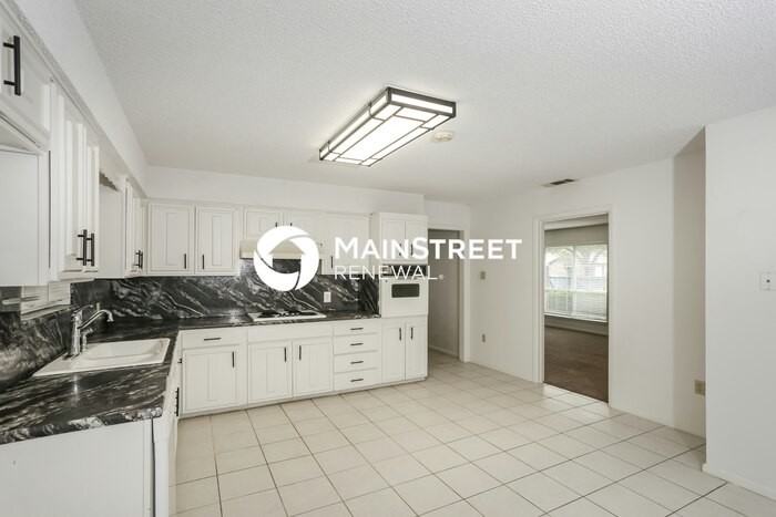 5213 South Dr - Photo 7 of 16