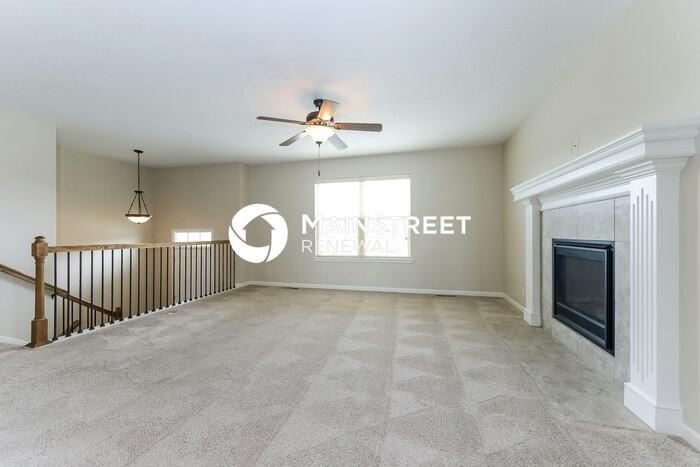 409 Golfview Dr - Photo 4 of 17