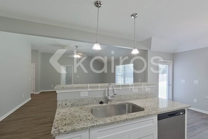 112 Live Oak Dr - Photo 5 of 25