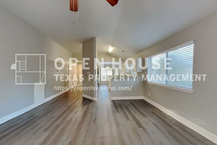29118 Stapleford St - Photo 5 of 20