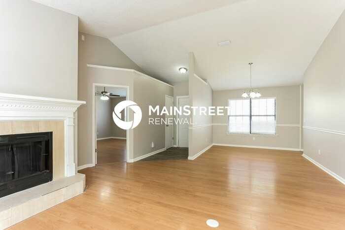 1330 Westlawn Dr - Photo 3 of 16