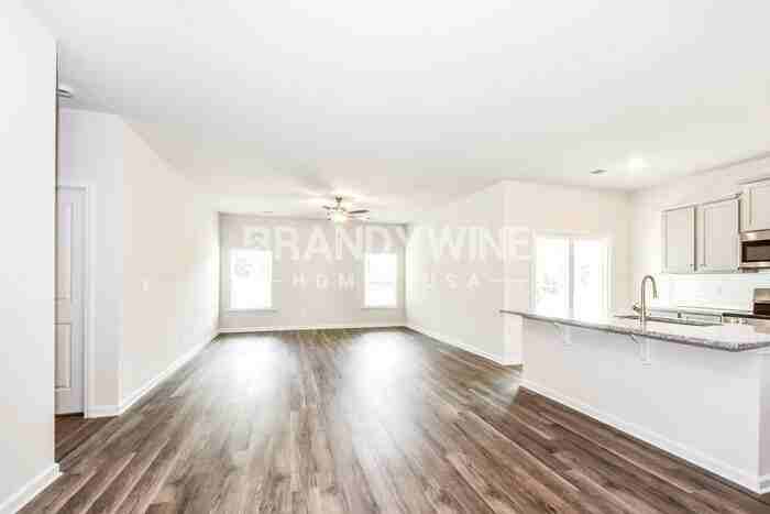 588 Glenmanor Dr - Photo 5 of 42