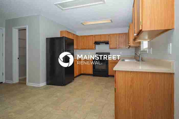 2265 Shadowbrook Dr - Photo 7 of 17
