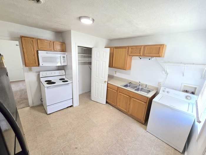 13 Ireland St - Photo 5 of 16