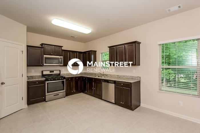 2268 Allman Dr - Photo 4 of 15