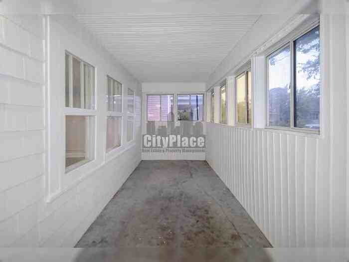 4121 Byram Ave - Photo 6 of 24