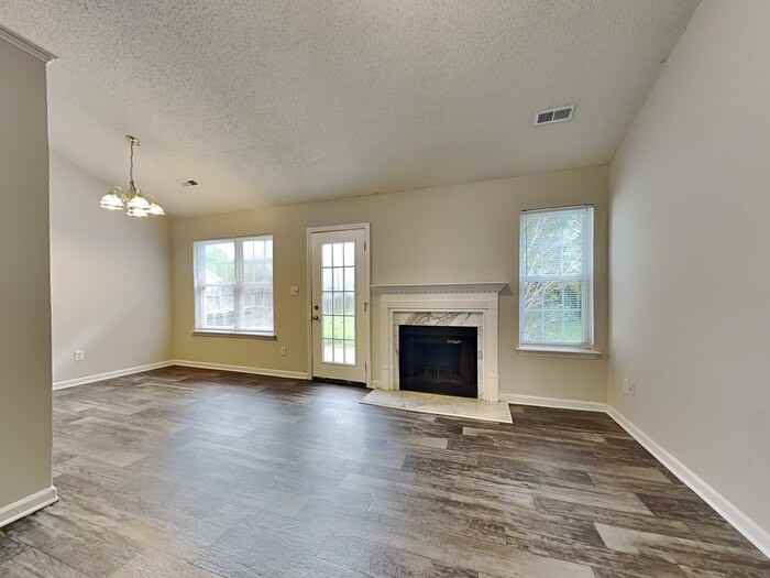3724 Capps Hill Dr - Photo 2 of 20