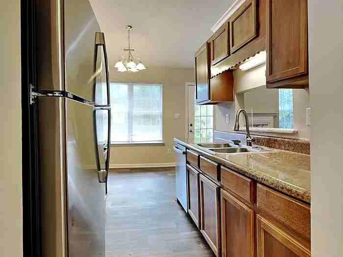 3724 Capps Hill Dr - Photo 4 of 20
