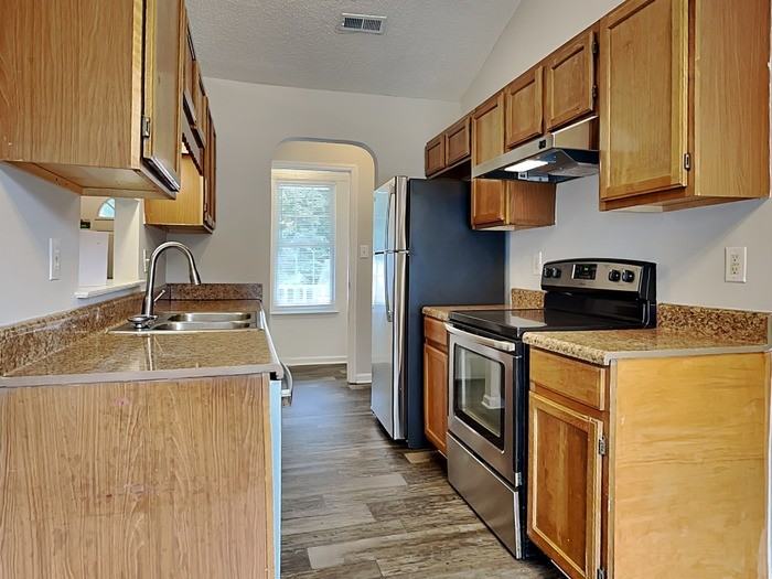 3724 Capps Hill Dr - Photo 5 of 20