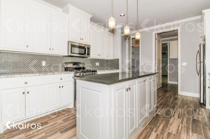 7314 Mosley St - Photo 6 of 18