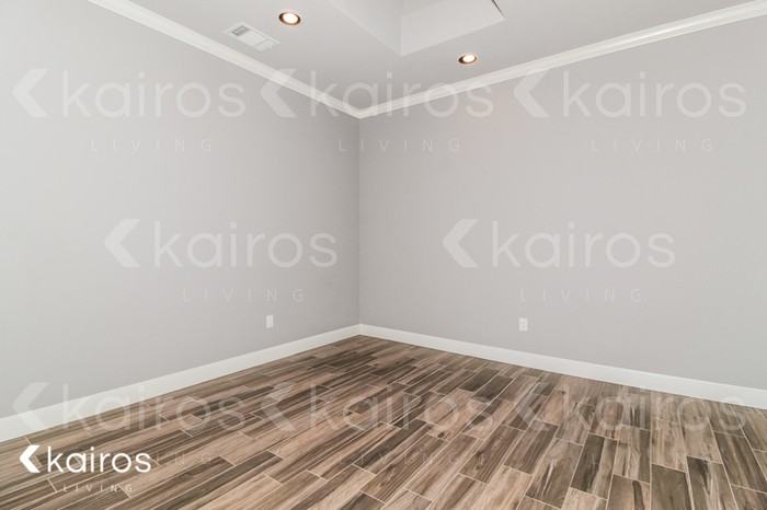 7314 Mosley St - Photo 7 of 18