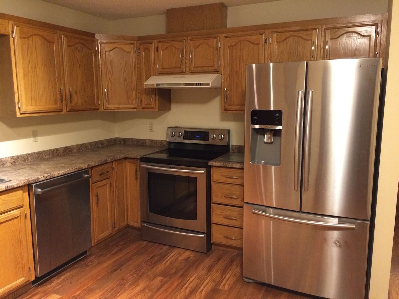 10435 67 Ave Nw - Photo 2 of 12