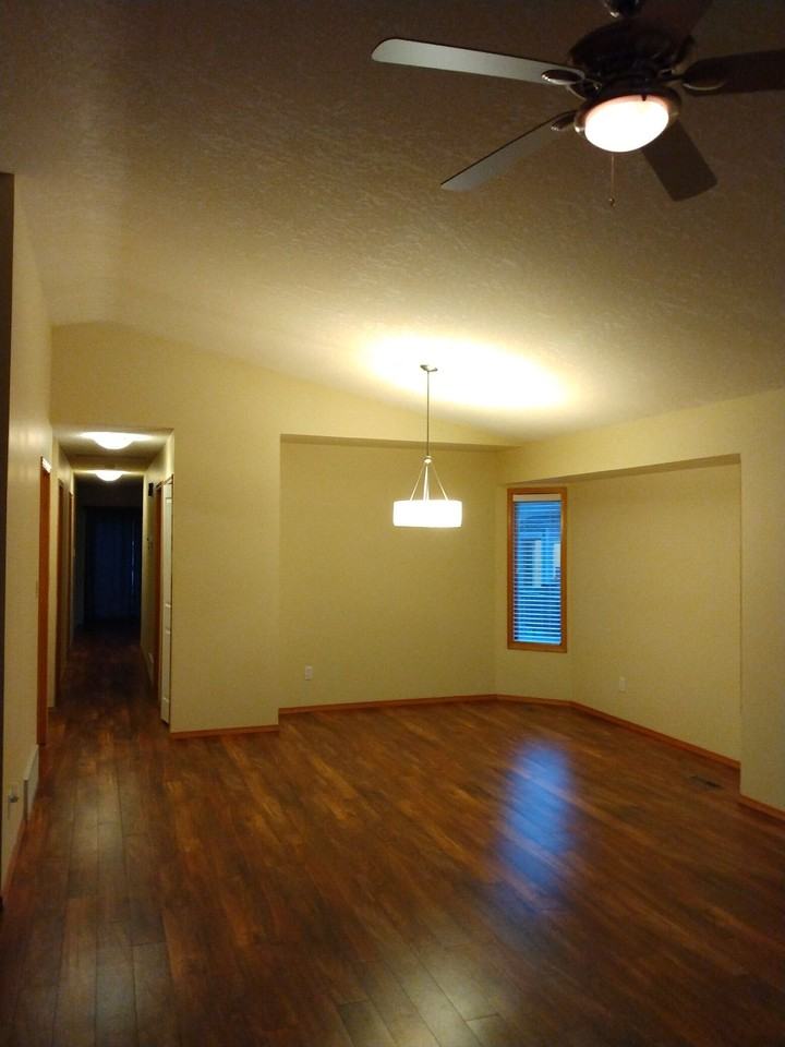10435 67 Ave Nw - Photo 7 of 12