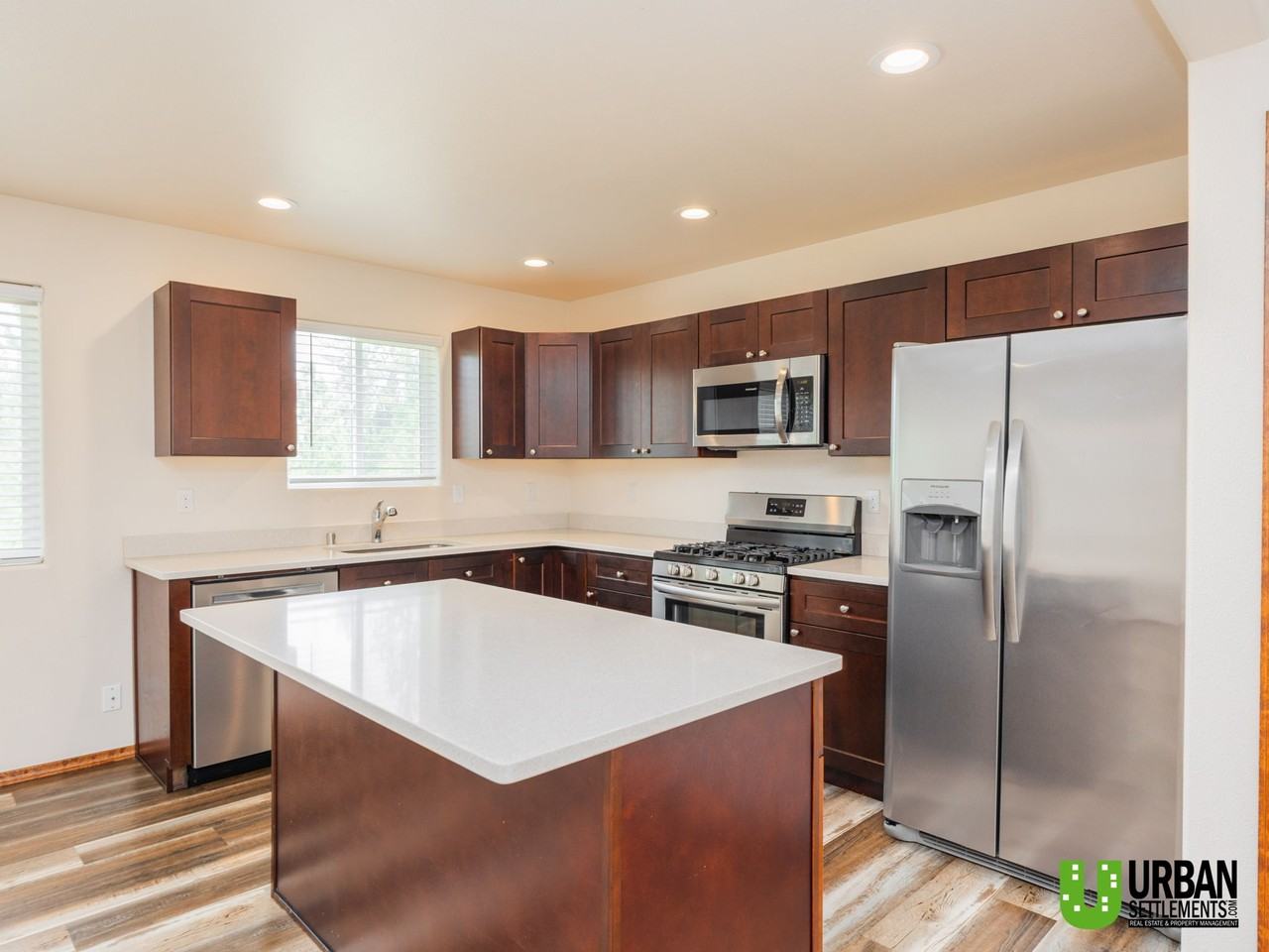 5519 E 14th Ave #5519 - Photo 2 of 24