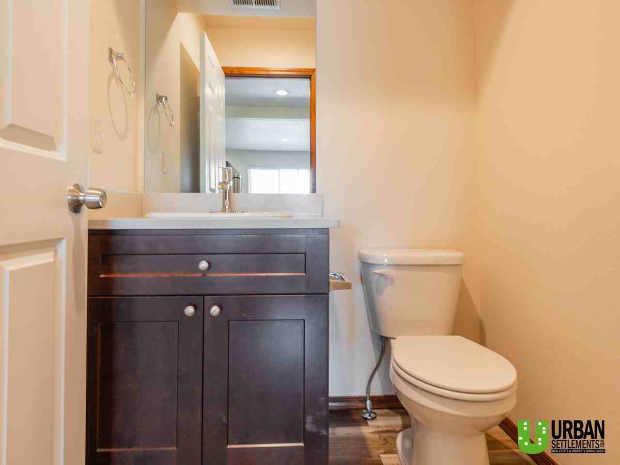 5519 E 14th Ave #5519 - Photo 3 of 24