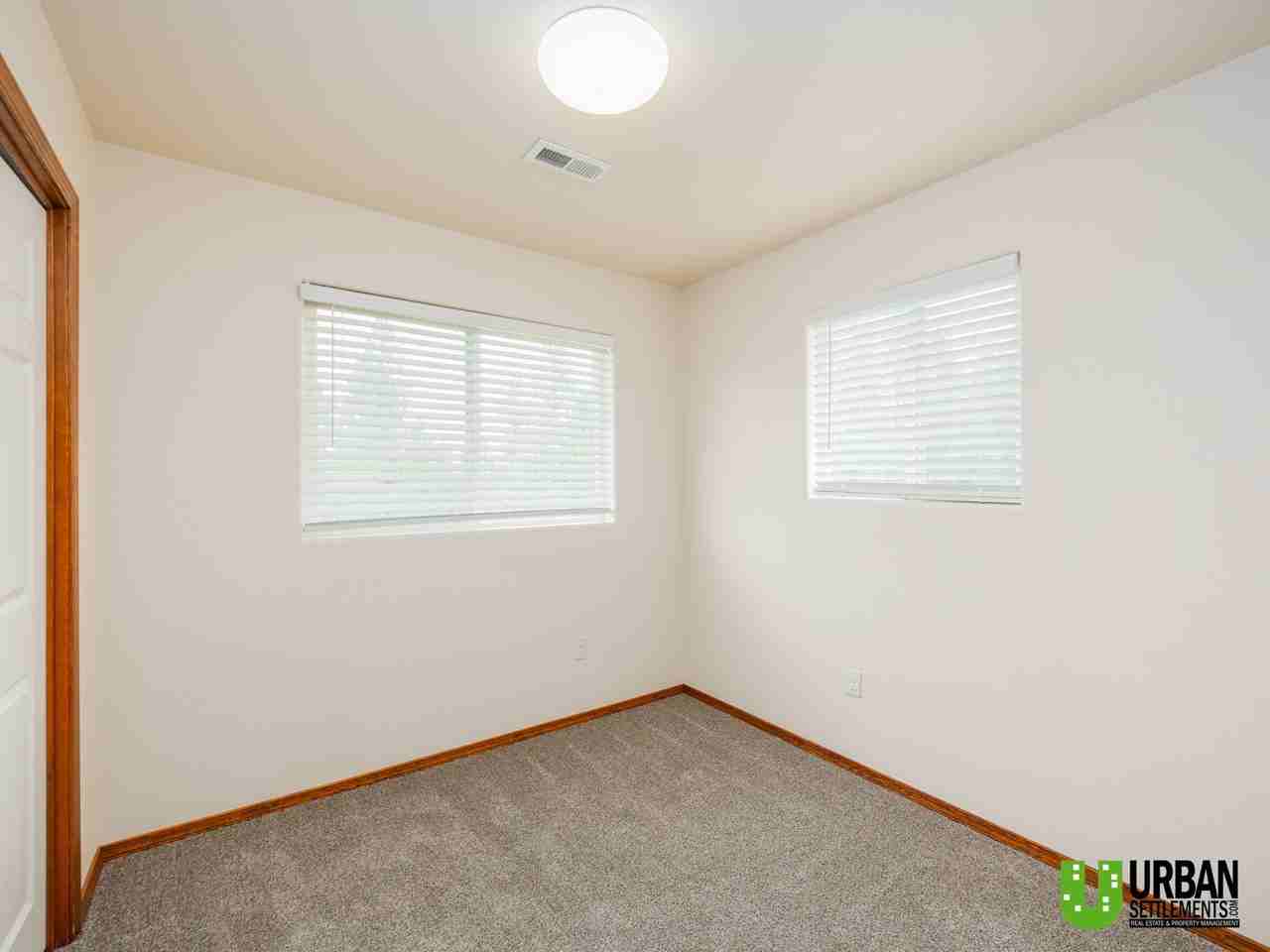 5519 E 14th Ave #5519 - Photo 6 of 24