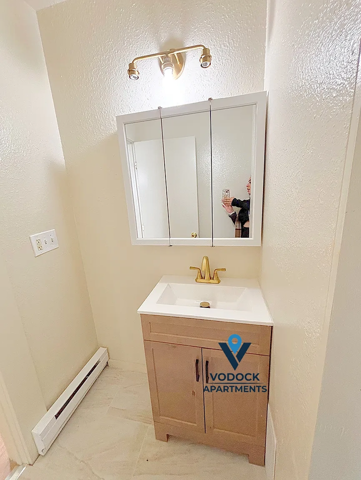 358 Orchard St #2 - Photo 5 of 14