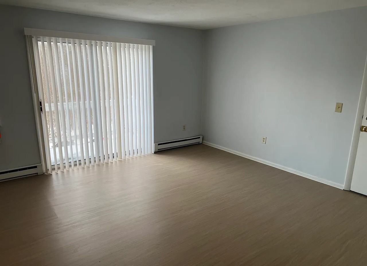 1671 Main St #2 - Photo 3 of 7