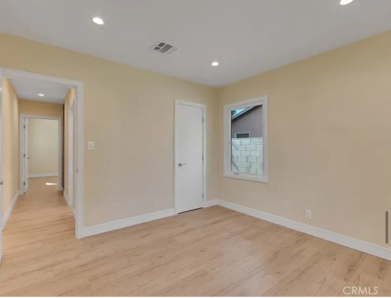 17024 Sherman Way #NA - Photo 5 of 10