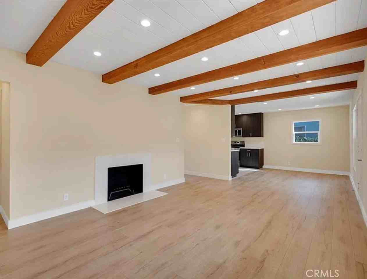 17024 Sherman Way #NA - Photo 7 of 10