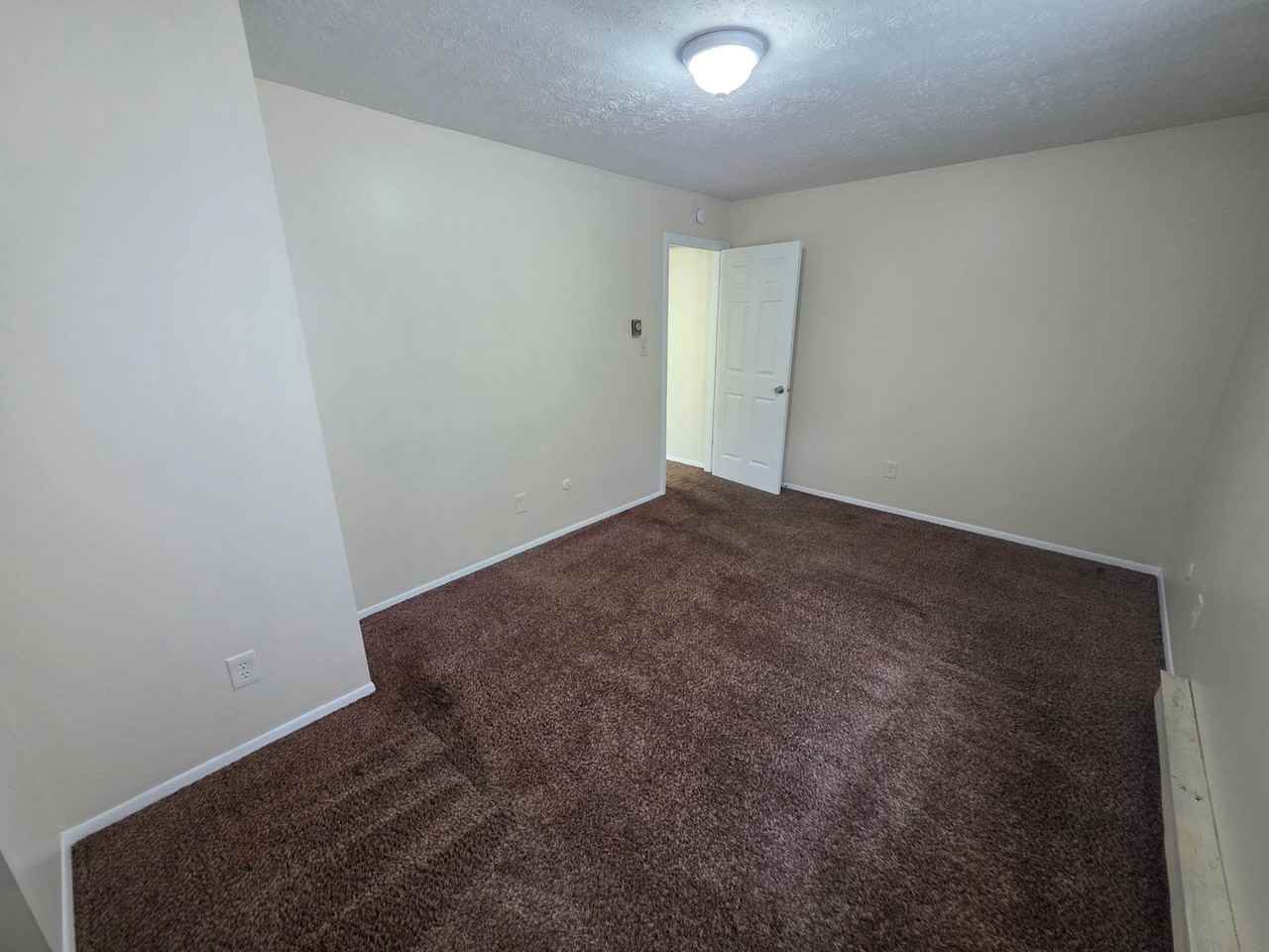 508 E Buchtel Ave #2C - Photo 5 of 8