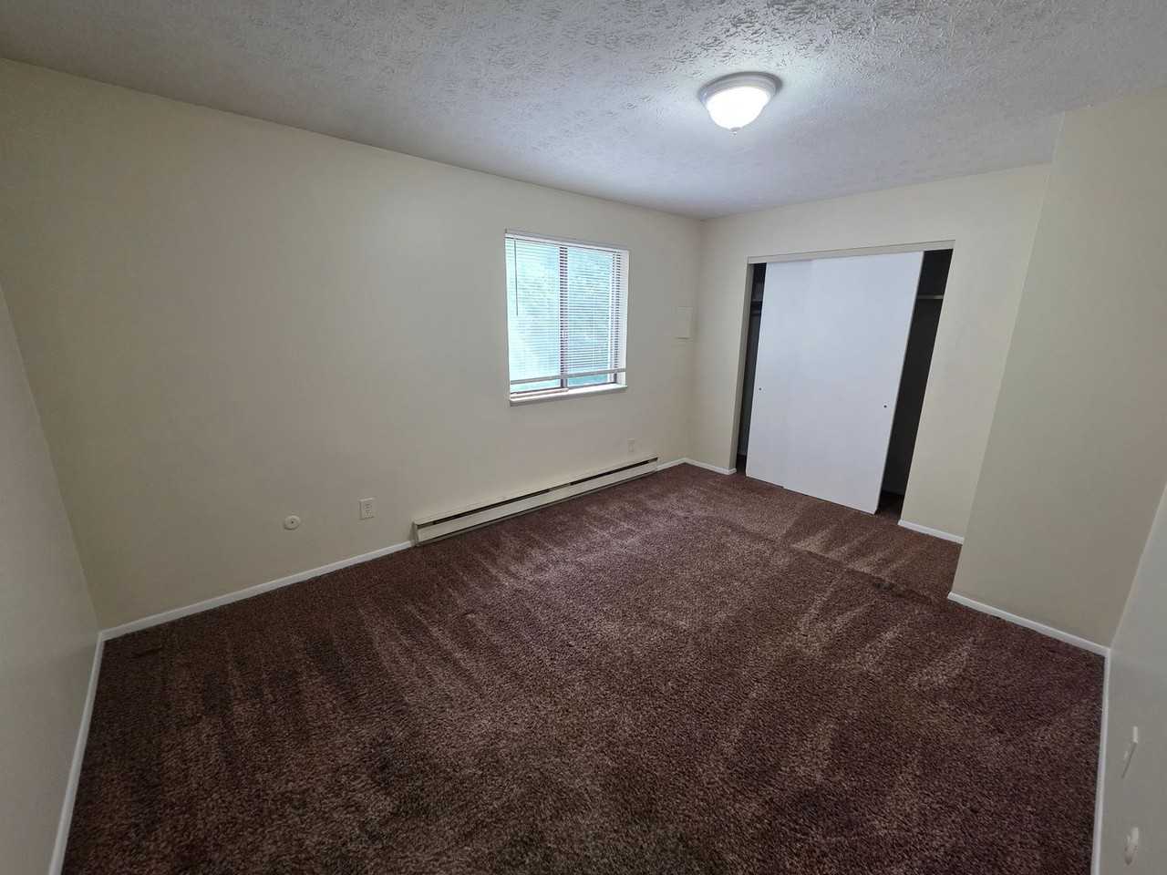 508 E Buchtel Ave #2C - Photo 6 of 8